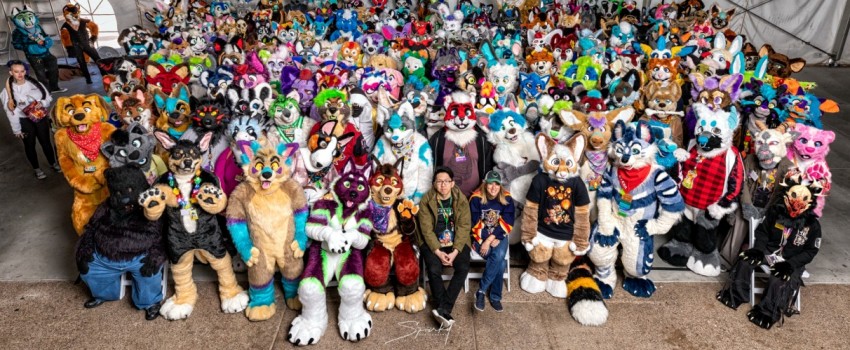 painted desert fur con        
        <figure class=