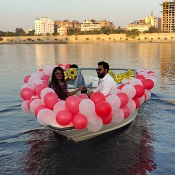 Speed Boat Celebration & Rides