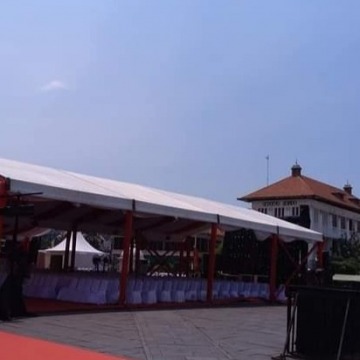 Tenda Roder Dekorasi